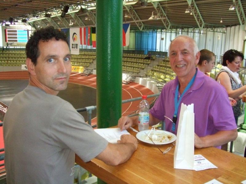 Uwe Schäfer und Eberhard Jörg in einer Kampfpause.